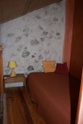 Lit mezzanine
